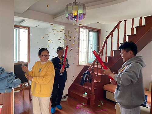 恭喜新天地家园杨女士家开工大吉！